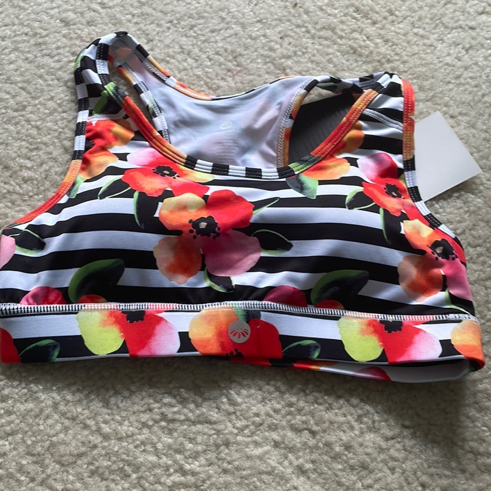 sports bra